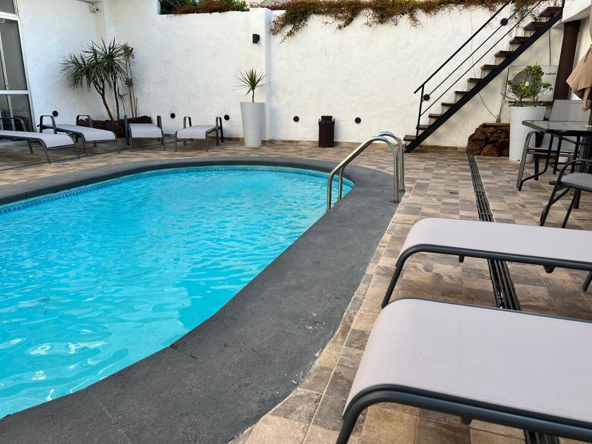 Lujan Hotel